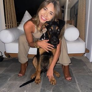 Meet your Posher, Mia